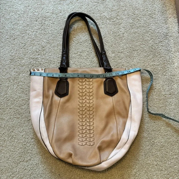 ORYANY LYSIE LARGE PEBBED LEATHER TAN/MISTY PINK IN COLOR. - Picture 7 of 7